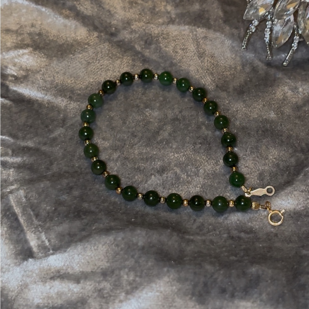 SOLD Vintage 14k soild gold jade bead bracelet